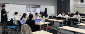 東京・大手町で行われた「しなやかさんのナナメンター」プログラム